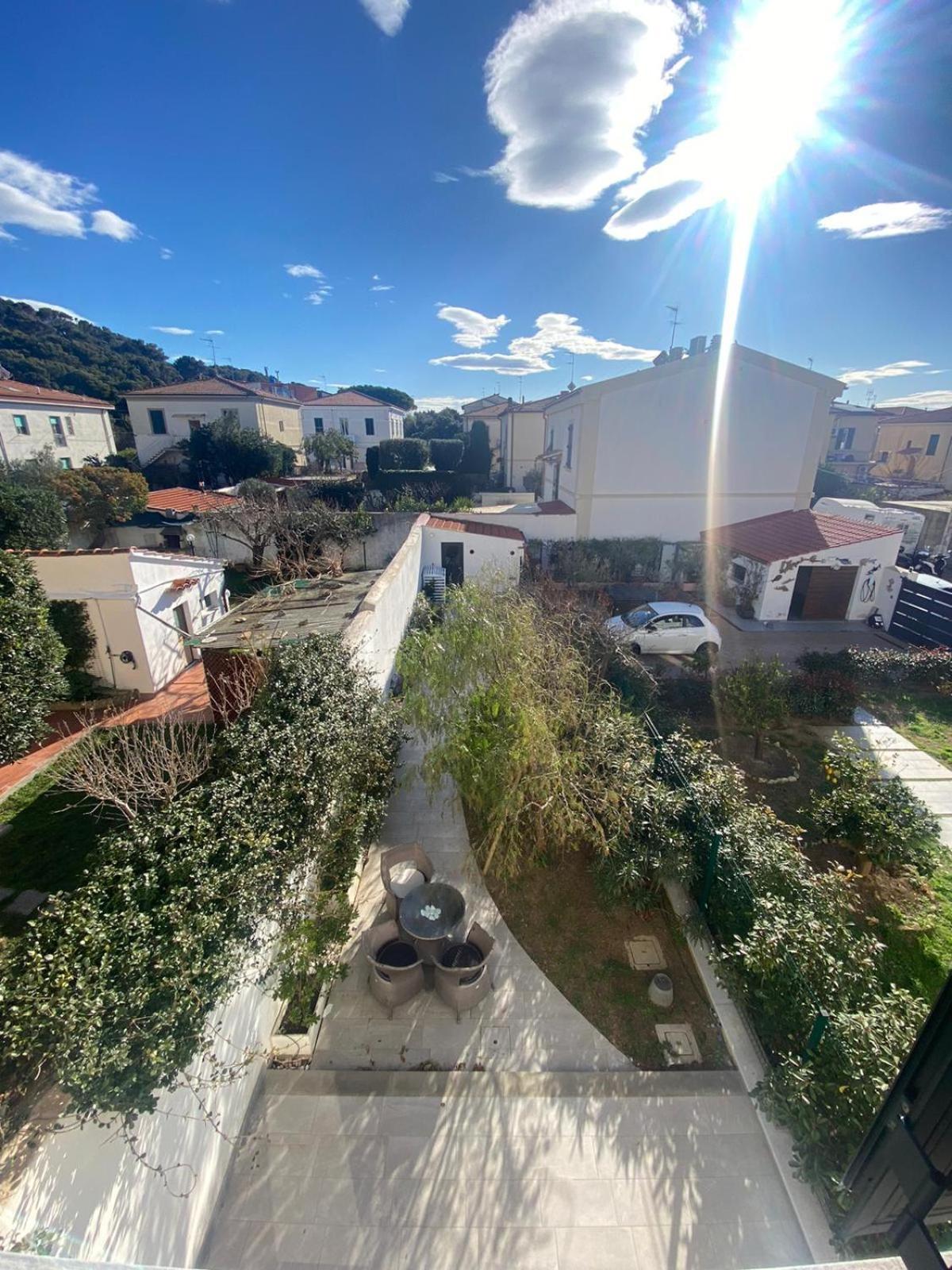La Lanterna Sul Mare Villa Livorno Buitenkant foto